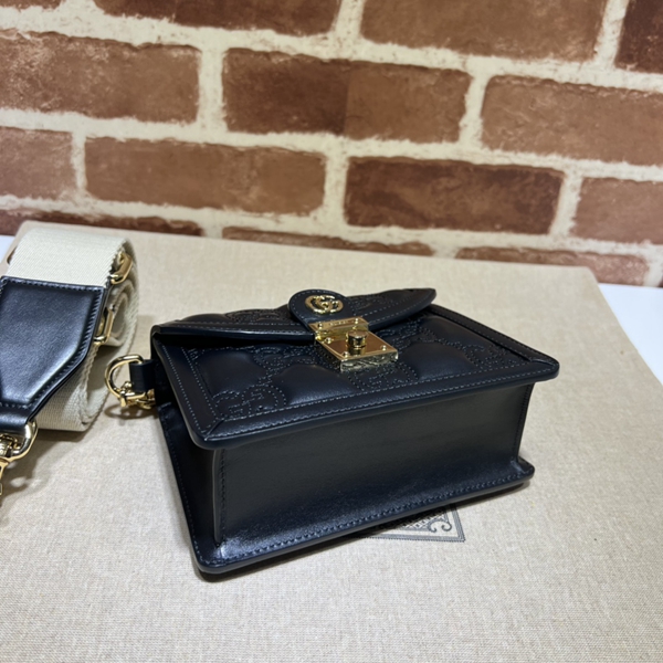 グッチバッグ内部構造